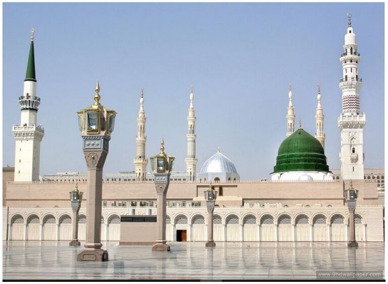 Kubah Hijau Masjid Nabawi di Madinah