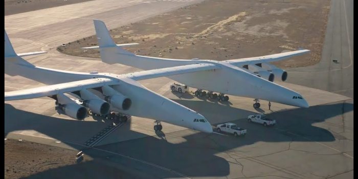 Stratolaunch Roc, pesawat terbesar di dunia