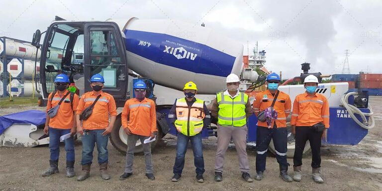 self loading concrete mixer Indonesia service team